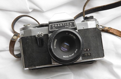 Praktica nova mit carl - 1,