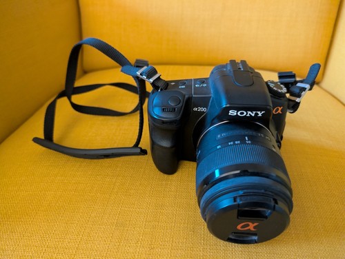 Sony alpha 200 - alpha,