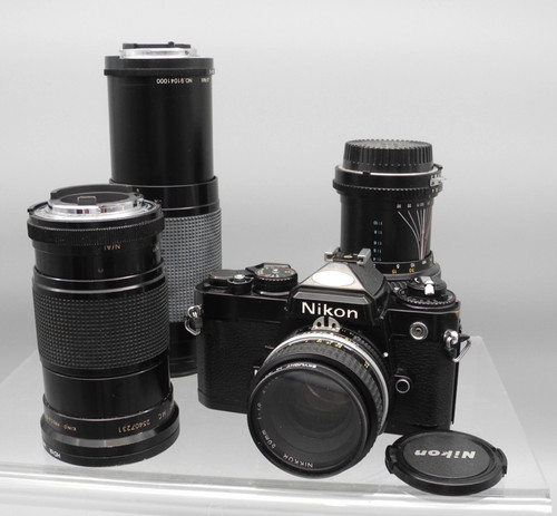 Fotoapparat nikon und - fe, 4